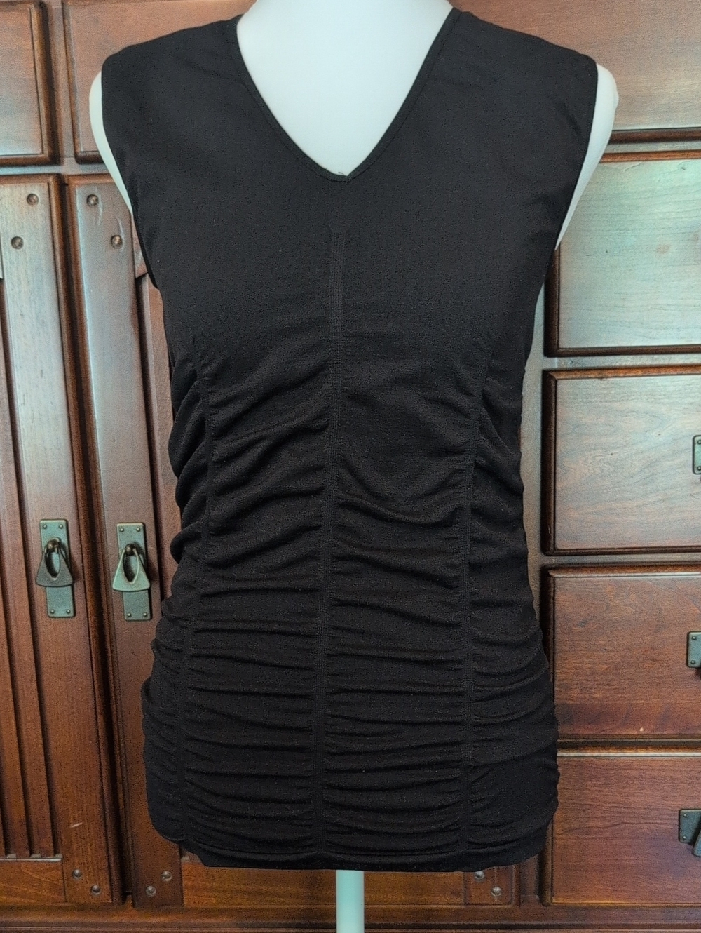 Merona Black V-Neck Ruched Sleeveless Tank